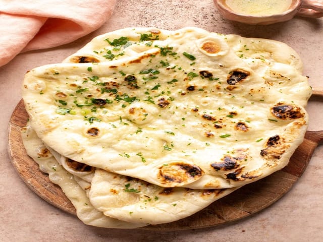 Garlic & Cheese Naan.